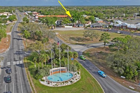Propiedad comercial en venta en Spring Hill, Florida, 913.04 m2 № 2218713 - foto 14