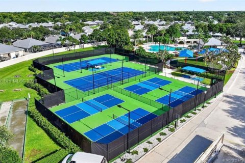 Villa ou maison à vendre à Palm City, Floride: 2 chambres, 141.68 m2 № 2431322 - photo 13