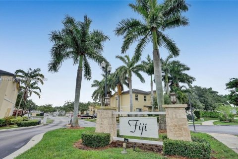 Touwnhouse à louer à Homestead, Floride: 3 chambres, 123.1 m2 № 2006913 - photo 8