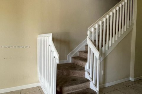 Touwnhouse à louer à Homestead, Floride: 3 chambres, 123.1 m2 № 2006913 - photo 2