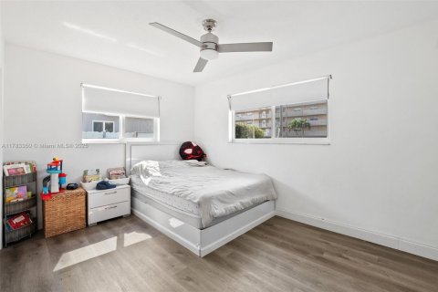 Villa ou maison à vendre à Hollywood, Floride: 4 chambres № 1958823 - photo 19