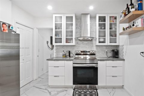 Villa ou maison à vendre à Hollywood, Floride: 4 chambres № 1958823 - photo 8