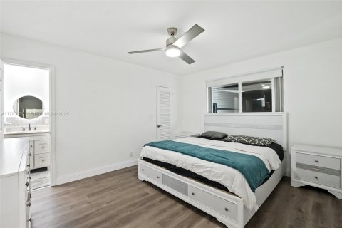 Villa ou maison à vendre à Hollywood, Floride: 4 chambres № 1958823 - photo 14