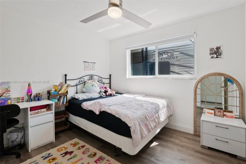 Villa ou maison à vendre à Hollywood, Floride: 4 chambres № 1958823 - photo 16