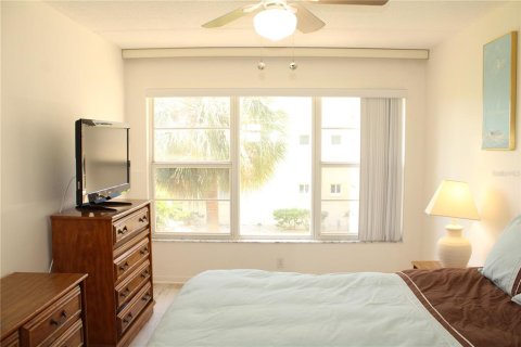 Condo in Longboat Key, Florida, 2 bedrooms  № 1789177 - photo 15