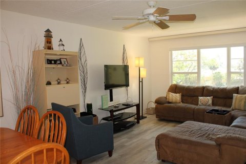 Condo in Longboat Key, Florida, 2 bedrooms  № 1789177 - photo 10