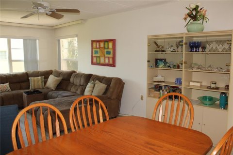 Condo in Longboat Key, Florida, 2 bedrooms  № 1789177 - photo 9