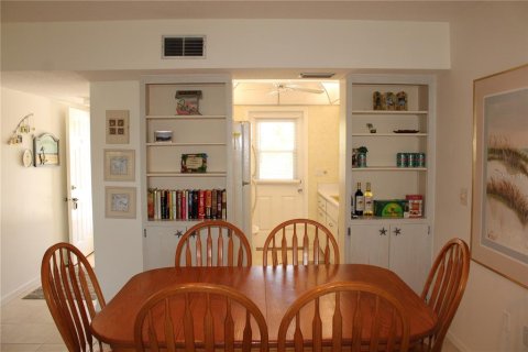 Condo in Longboat Key, Florida, 2 bedrooms  № 1789177 - photo 6