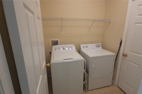 Townhouse in Tampa, Florida 3 bedrooms, 154.68 sq.m. № 1902491 - photo 4