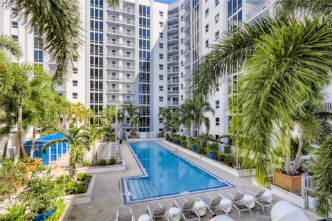Apartment in Orlando, Florida 3 bedrooms, 171.68 sq.m. № 1909101 - photo 9