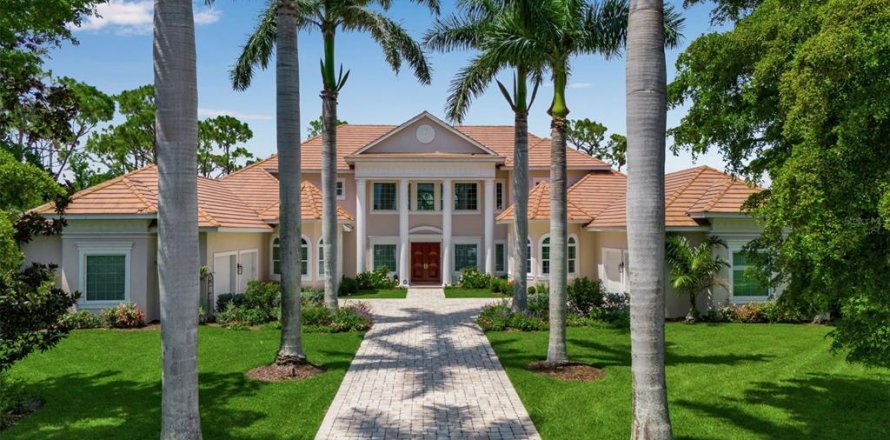 House in Osprey, Florida 4 bedrooms, 728.54 sq.m. № 1793040