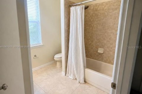 Duplex à vendre à Orlando, Floride: 3 chambres, 141.86 m2 № 2398612 - photo 5