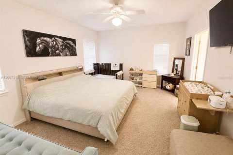 Duplex à vendre à Orlando, Floride: 3 chambres, 141.86 m2 № 2398612 - photo 17