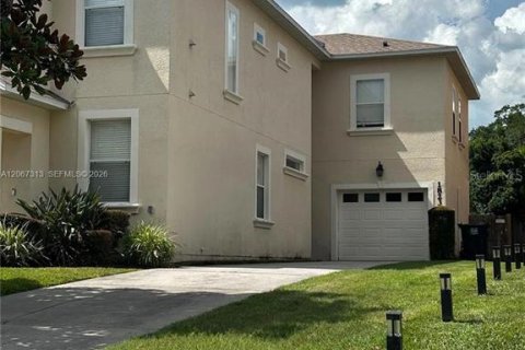 Duplex à vendre à Orlando, Floride: 3 chambres, 141.86 m2 № 2398612 - photo 2