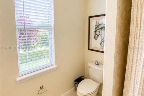 Duplex à vendre à Orlando, Floride: 3 chambres, 141.86 m2 № 2398612 - photo 6