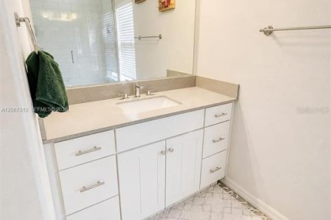 Duplex à vendre à Orlando, Floride: 3 chambres, 141.86 m2 № 2398612 - photo 20