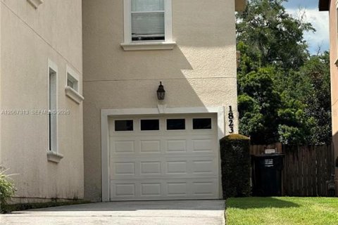Duplex à Orlando, Floride 3 chambres, 141.86 m2 № 2398612