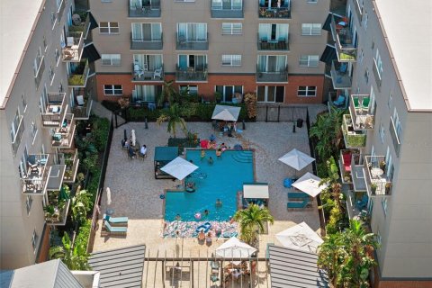 Condo in Saint Petersburg, Florida, 2 bedrooms  № 1740719 - photo 18