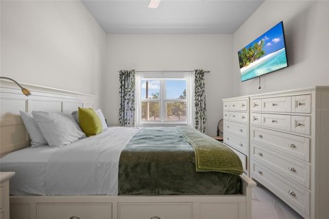 Condo in Saint Petersburg, Florida, 2 bedrooms  № 1740719 - photo 8