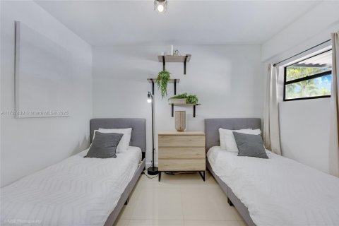 Villa ou maison à vendre à Dania Beach, Floride: 3 chambres, 127.74 m2 № 1938456 - photo 11