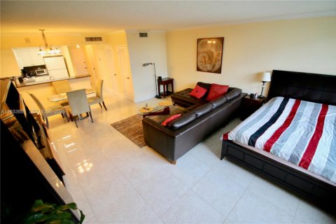 Снять в аренду кондоминиум в Холливуд, Флорида 54.81м2, № 1991962 - фото 16