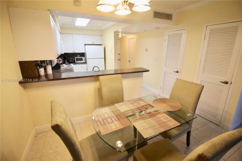 Снять в аренду кондоминиум в Холливуд, Флорида 54.81м2, № 1991962 - фото 12