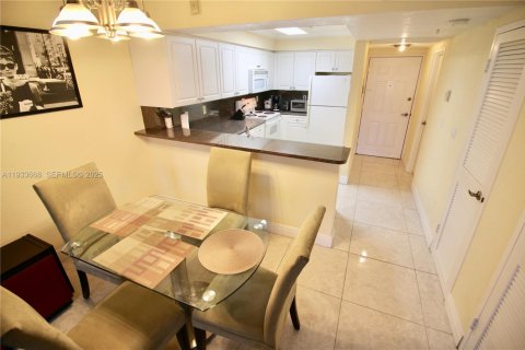 Снять в аренду кондоминиум в Холливуд, Флорида 54.81м2, № 1991962 - фото 11