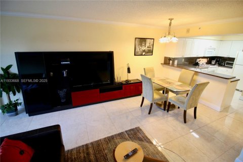 Снять в аренду кондоминиум в Холливуд, Флорида 54.81м2, № 1991962 - фото 18