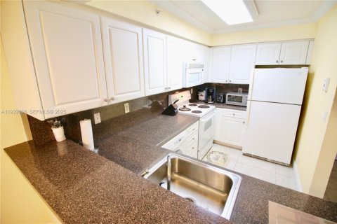 Снять в аренду кондоминиум в Холливуд, Флорида 54.81м2, № 1991962 - фото 10