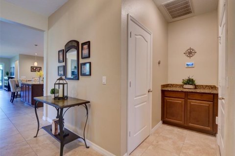 House in Orlando, Florida 4 bedrooms, 258.64 sq.m. № 1801901 - photo 11