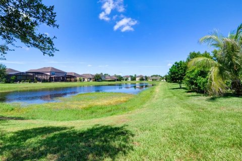 House in Orlando, Florida 4 bedrooms, 258.64 sq.m. № 1801901 - photo 6