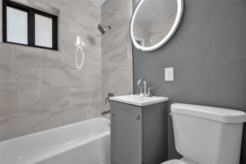 Immobilier commercial à louer à Miami, Floride: 113.25 m2 № 1941831 - photo 11