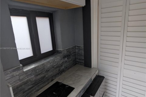 Immobilier commercial à louer à Miami, Floride: 113.25 m2 № 1941831 - photo 21