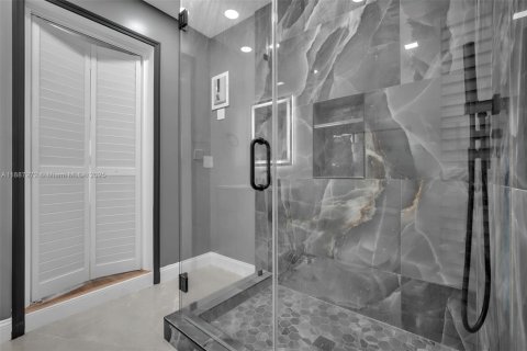 Immobilier commercial à louer à Miami, Floride: 113.25 m2 № 1941831 - photo 10