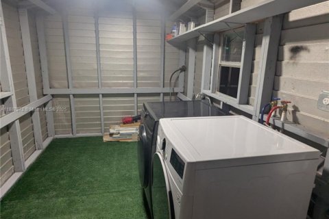 Immobilier commercial à louer à Miami, Floride: 113.25 m2 № 1941831 - photo 24