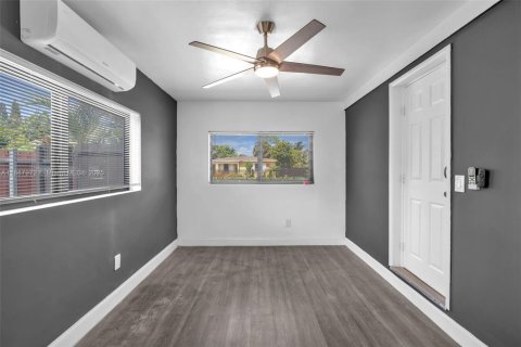 Immobilier commercial à louer à Miami, Floride: 113.25 m2 № 1941831 - photo 5