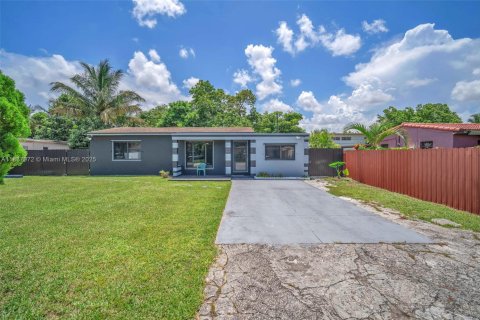 Immobilier commercial à louer à Miami, Floride: 113.25 m2 № 1941831 - photo 26