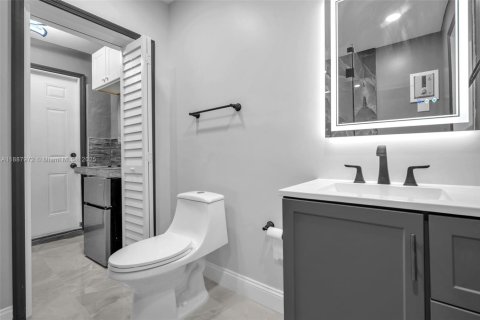 Immobilier commercial à louer à Miami, Floride: 113.25 m2 № 1941831 - photo 9
