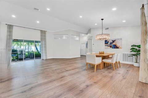 Villa ou maison à vendre à Coral Springs, Floride: 4 chambres, 231.14 m2 № 2075811 - photo 27