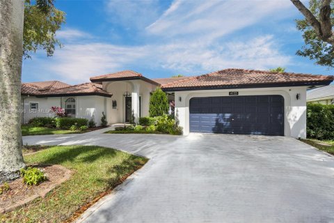 Villa ou maison à Coral Springs, Floride 4 chambres, 231.14 m2 № 2075811