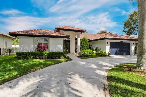 Villa ou maison à vendre à Coral Springs, Floride: 4 chambres, 231.14 m2 № 2075811 - photo 4