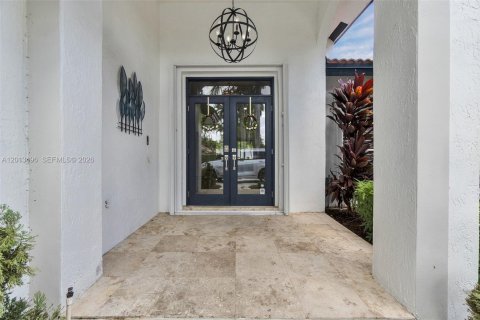 Villa ou maison à vendre à Coral Springs, Floride: 4 chambres, 231.14 m2 № 2075811 - photo 5