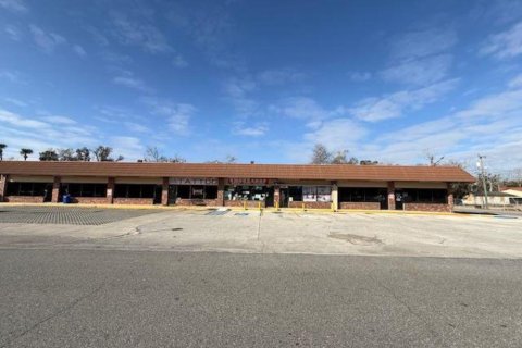 Immobilier commercial à Daytona Beach, Floride 1170.57 m2 № 2128305