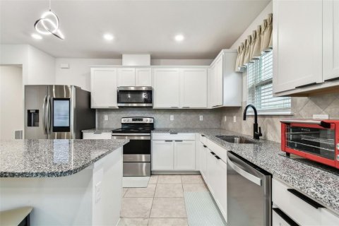 House in Wesley Chapel, Florida 4 bedrooms, 171.87 sq.m. № 1520652 - photo 2