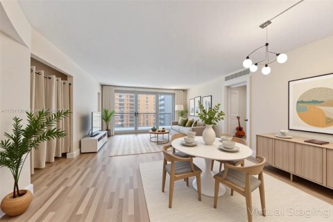Condo in Hollywood, Florida, 1 bedroom  № 1708666 - photo 4