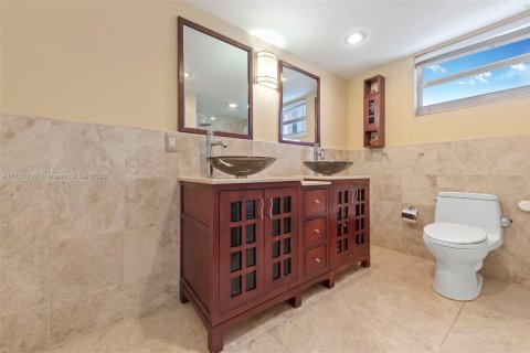 Condo in Hollywood, Florida, 1 bedroom  № 1708666 - photo 10