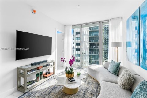 Condo in Miami, Florida, 1 bedroom  № 2057680 - photo 27