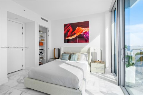 Condo in Miami, Florida, 1 bedroom  № 2057680 - photo 18