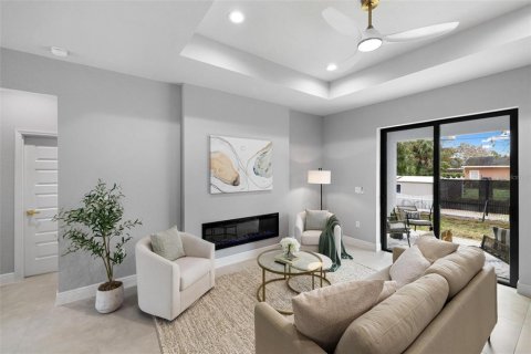 Villa ou maison à vendre à North Port, Floride: 4 chambres, 153.29 m2 № 2403388 - photo 8