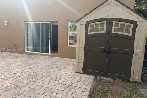 Casa en alquiler en Cutler Bay, Florida, 5 dormitorios, 266.54 m2 № 2088640 - foto 17